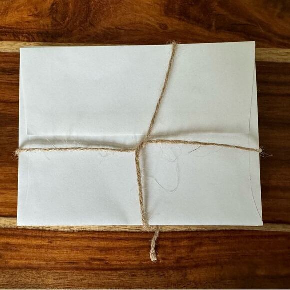 NWT Greeting Cards Blank Cards for Friends Heart Cards Stationery 8 w/envelopes - Picture 2 of 2